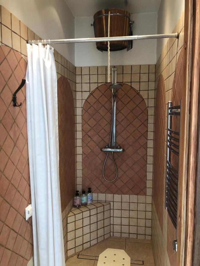 Guests House With Amazing Pool And Sauna Babīte Exterior foto